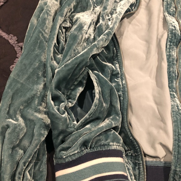 Bomber jacket - Picture 3 of 3